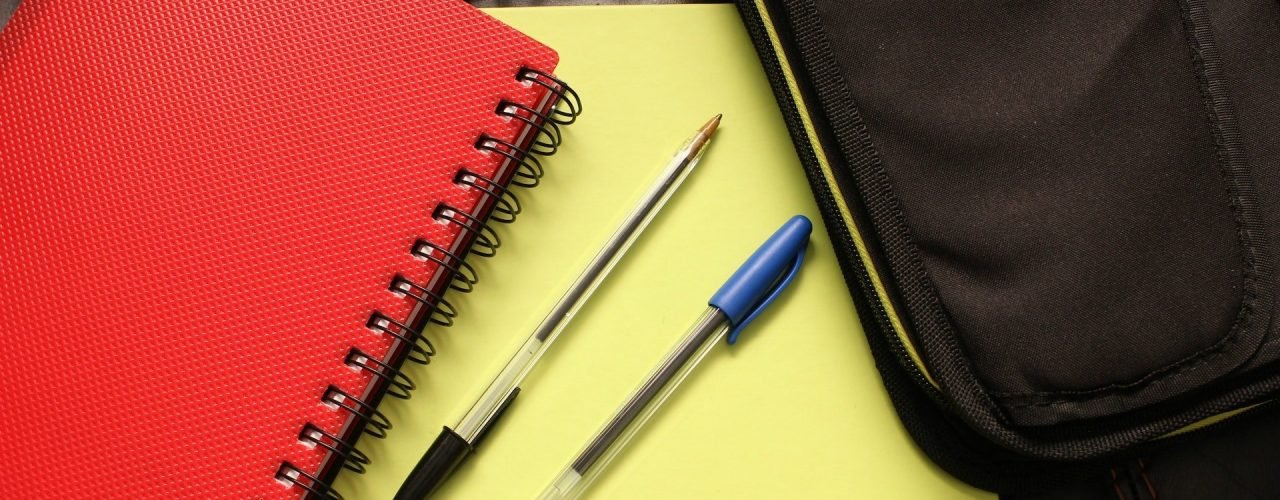 Material escolar e uniforme já estão no valor pago de pensão alimentícia